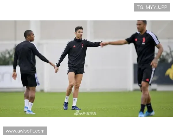 热那亚俱乐部迎来新赛季备战关键阶段球队动态引发球迷关注