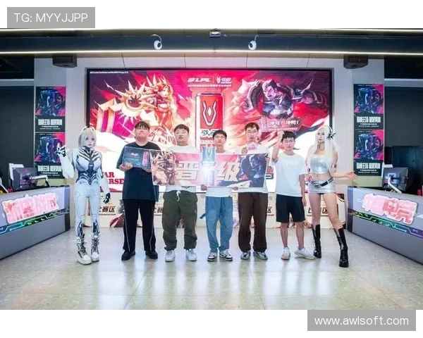 《全球电竞赛事风云再起 新赛季战队调整与新兴游戏崛起》