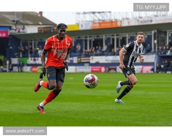 布莱克本俱乐部百年辉煌历程与英格兰足球荣光再现之路